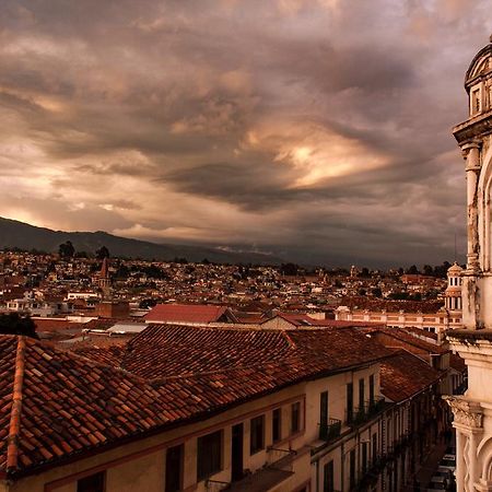 Check Inn Bed And Breakfast Cuenca Bagian luar foto