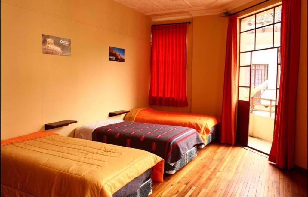 Check Inn Bed And Breakfast Cuenca Bagian luar foto
