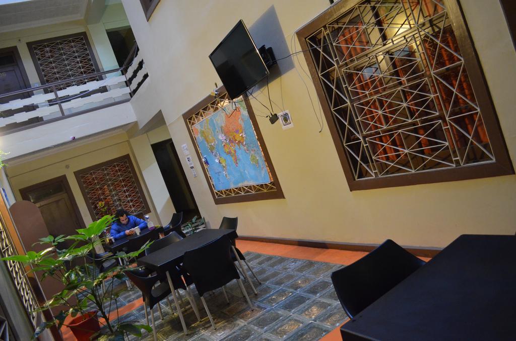 Check Inn Bed And Breakfast Cuenca Bagian luar foto