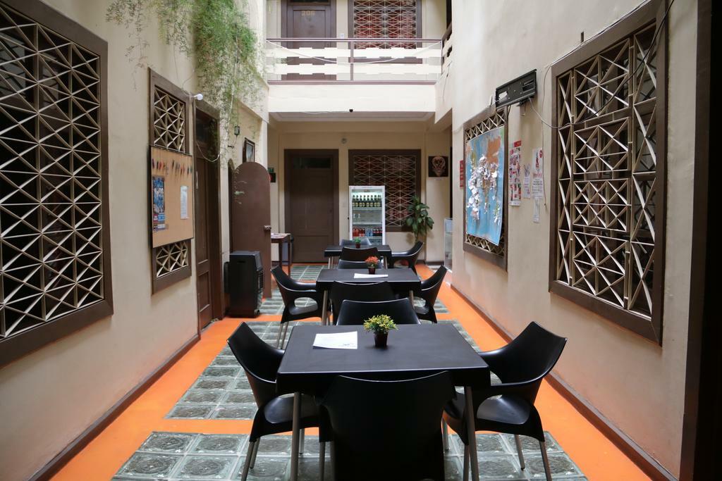 Check Inn Bed And Breakfast Cuenca Bagian luar foto